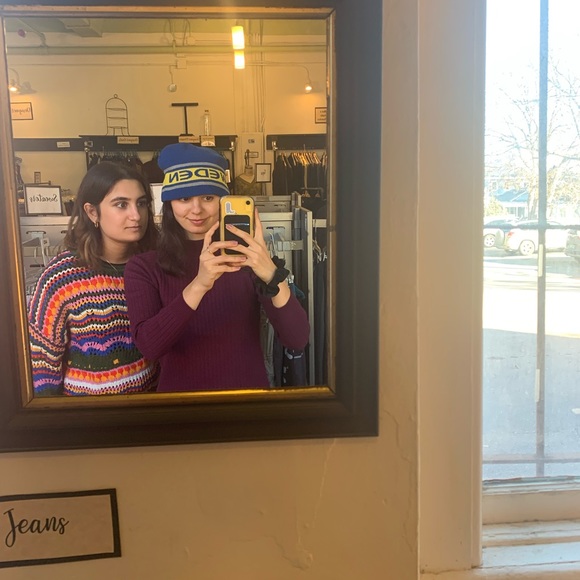 Meet your Posher, Katie - Picture 2 of 2